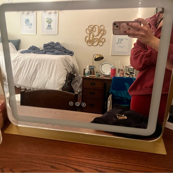 LED Makeup Mirror - Picture 2 of 7